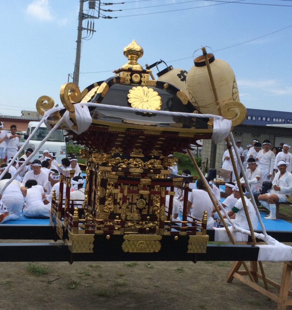 安房神社の御神輿